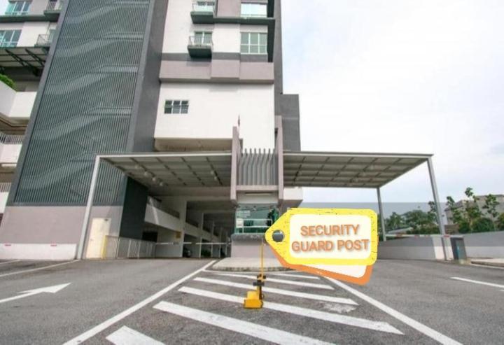 Azin Ramli Apartment Seri Kembangan